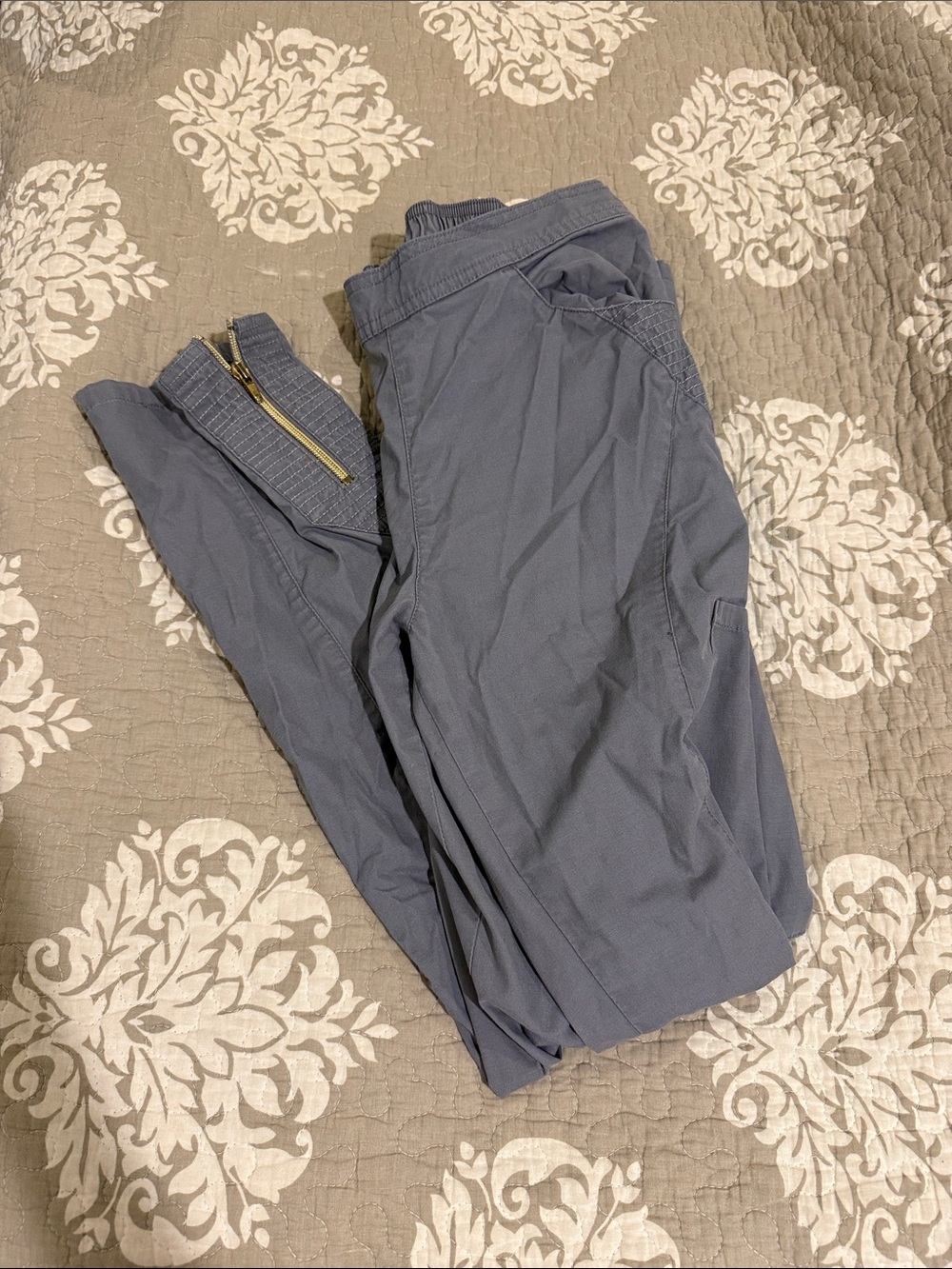 Jaanuu Grey Cargo Scrub Pants Size Small